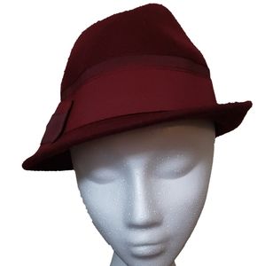 Women's Downtown Style Old Fashion Hat - Red